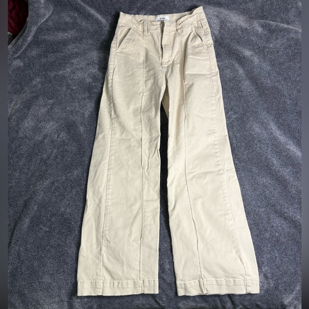 Cotton On, size 6, cream colored, high rise (kind of long but I’m 5’3)